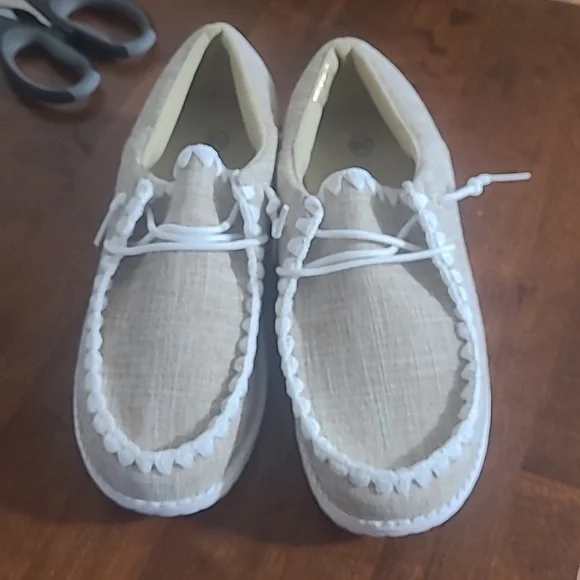 Whipstitch Sneaker 7 - Picture 5 of 6